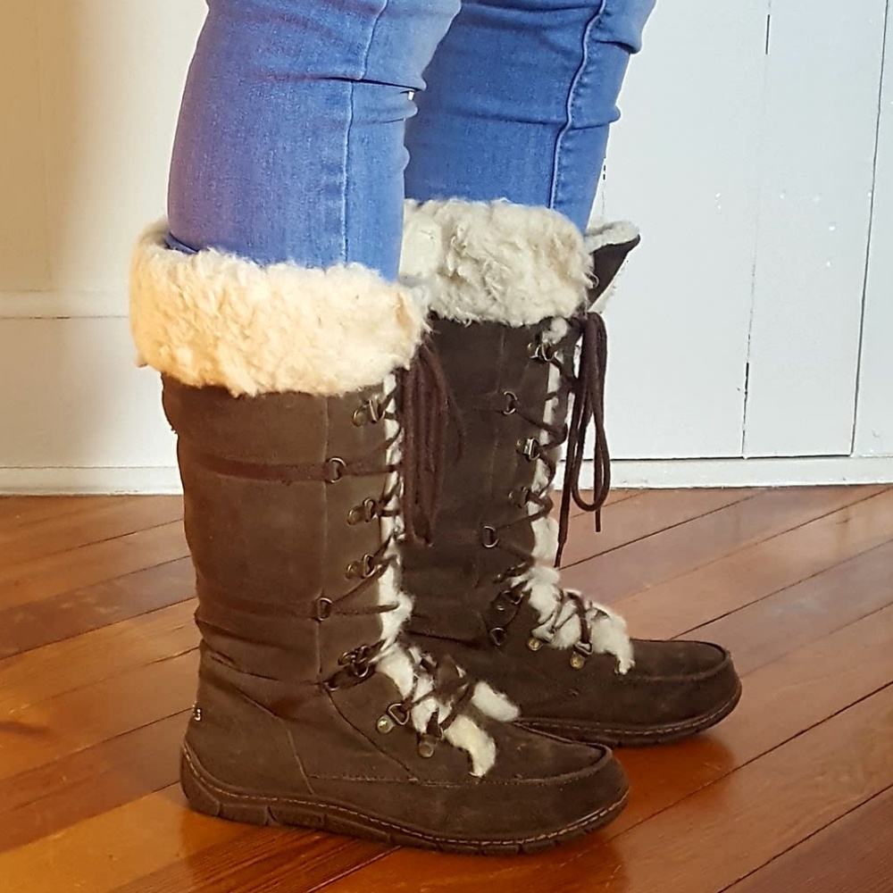 Emu mid-calf sherpa lace up snow boots sz 8